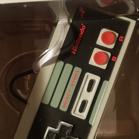 hallmark ornament nes controller nintendo new - Picture 2 of 4